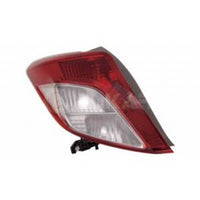 TOYOTA YARIS III 11-14 Baklykt Venstre